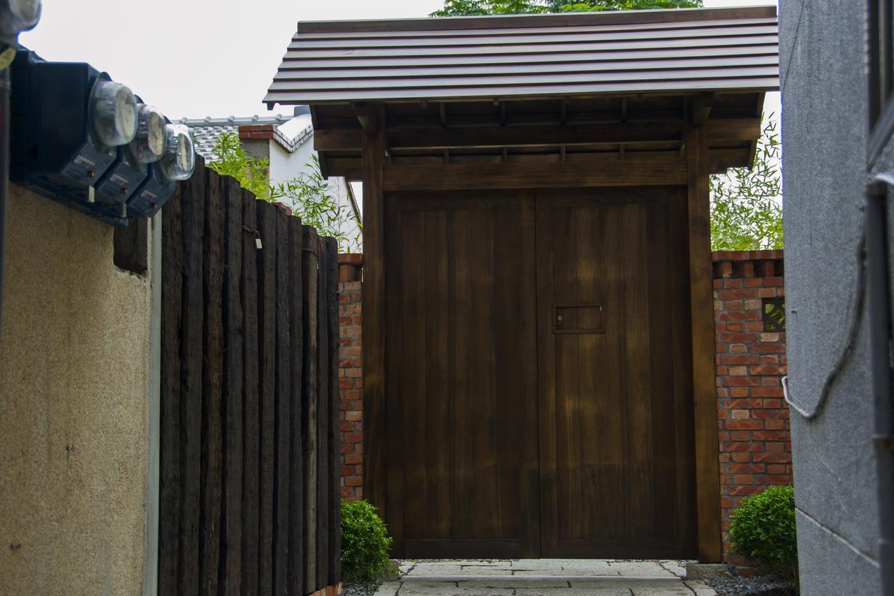 Bed and Breakfast Alley X Tainan Exterior foto